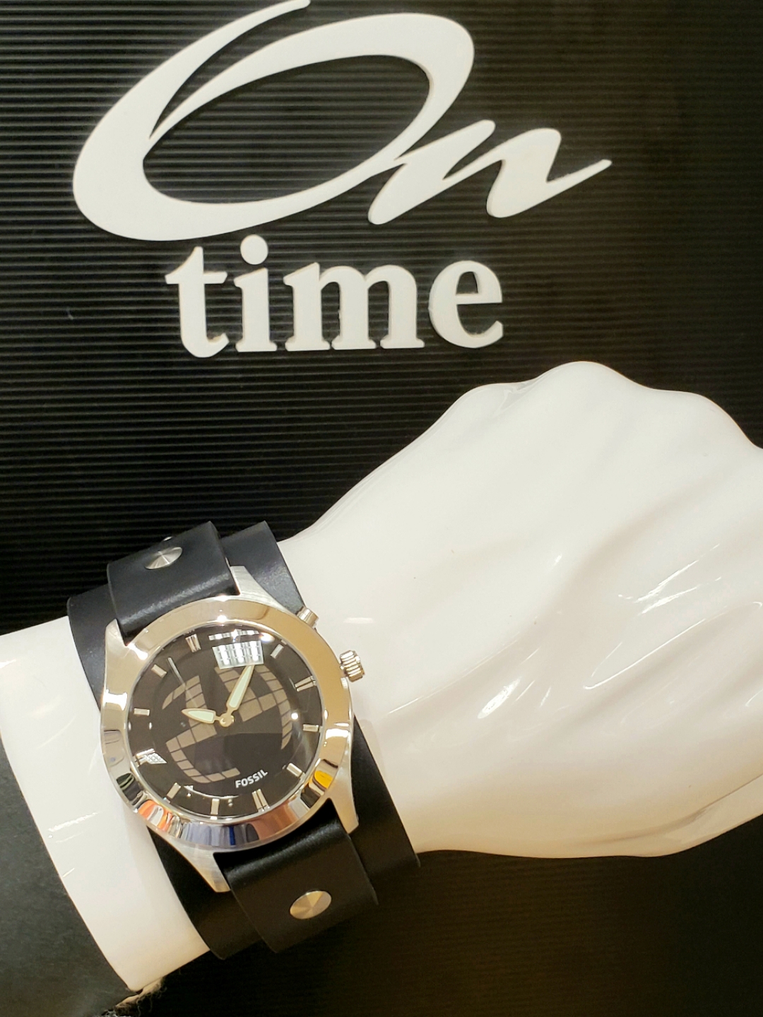 美品 FOSSIL BIGTIC レザーベルト￼￼￼ 日本限定 復刻版 BIG TIC（ビッグティック）”復刻第2弾！ ――この星で一緒に生き