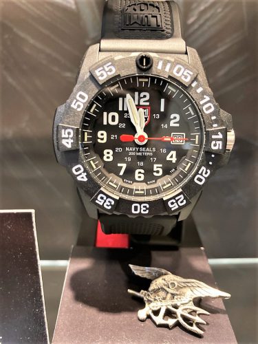 ルミノックス3501 REDHAND 日本限定品 楽天市場】LUMINOX ルミノックス RED HAND SERIES レッドハンド