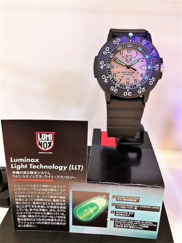 【美品】ルミノックス　NAVY SEAL サンドカラー　替えバンド付 美品】ルミノックス NAVY SEAL サンドカラー 替えバンド付