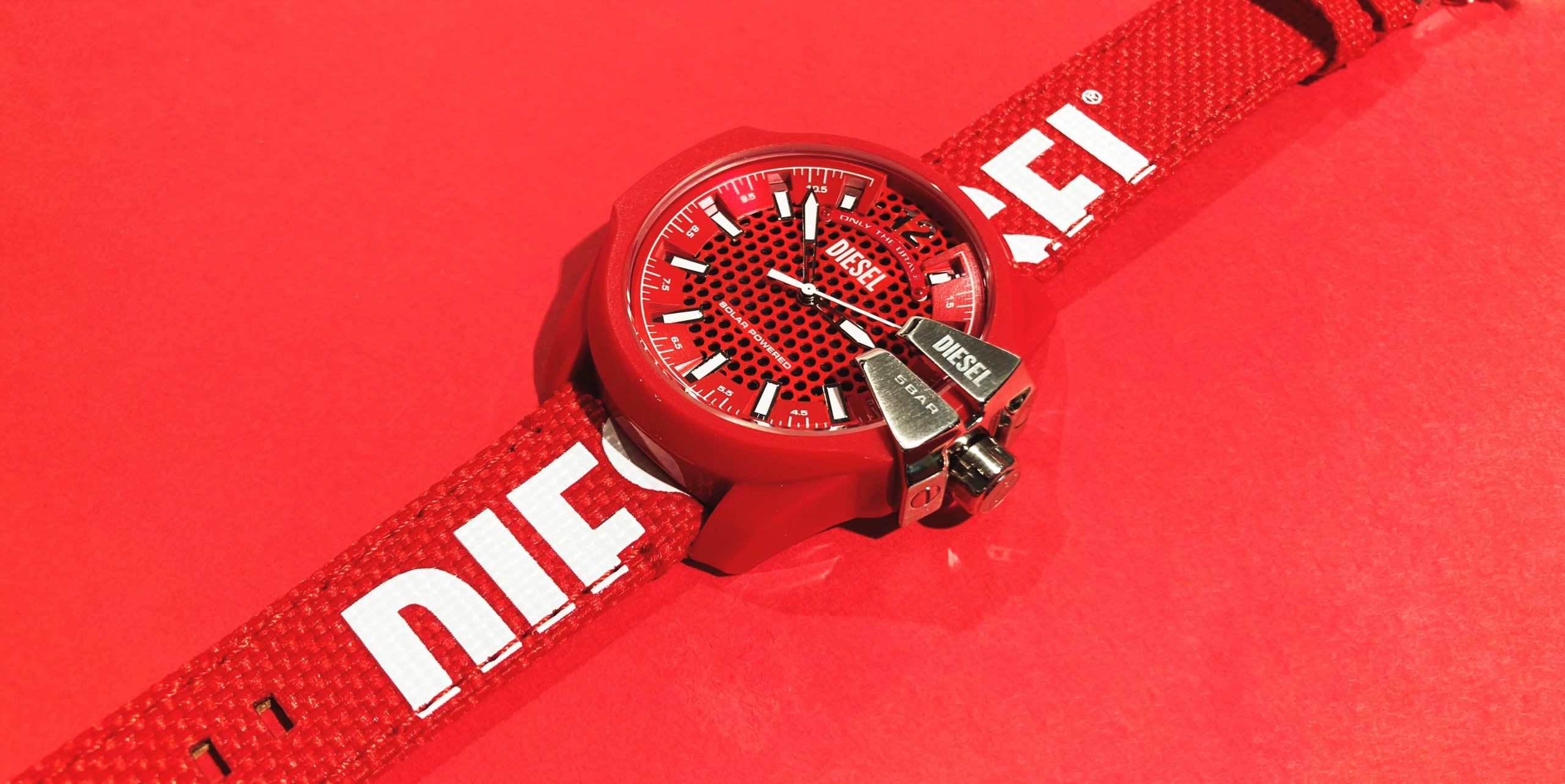 DIESEL』Baby Chief Solar Red watch 🍟鹿児島ロフト店
