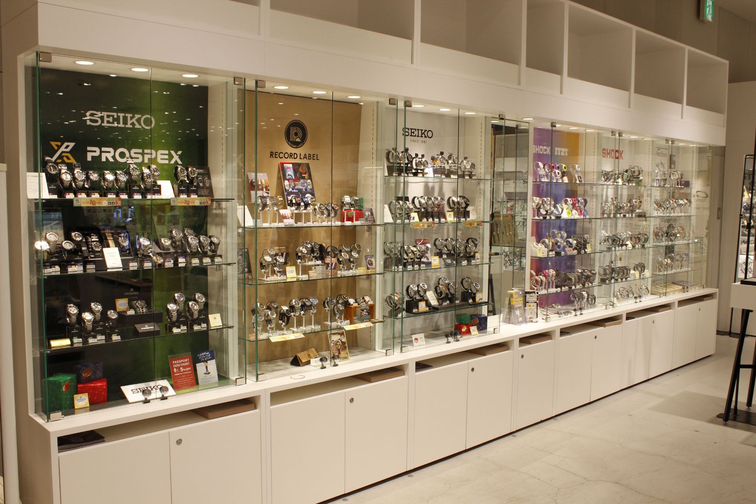 オンタイム 銀座ロフト店 | オンタイム・ムーヴ ontime / move 時計修理工房併設のウォッチセレクトショップ