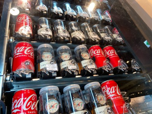 渋谷ロフト店：腕時計の自動販売機！？ ontime | move 修理工房